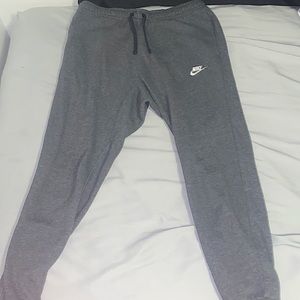 Nike Men’s Jogger Sweatpants Size: Medium